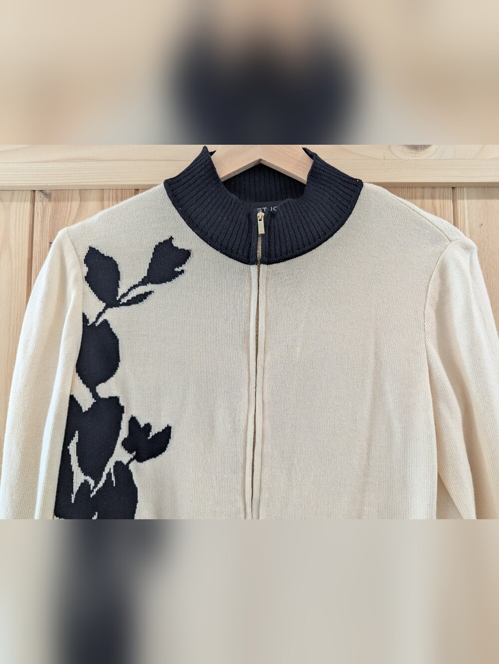 St. John 100% Wool Floral Knit Zip Cardigan Jacket Cream Black - Picture 4 of 9